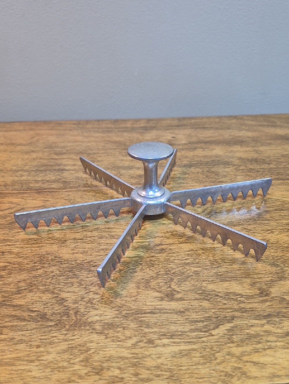 VINTAGE Aluminum Starburst Pie Slice Cutter Guide Portion Divider